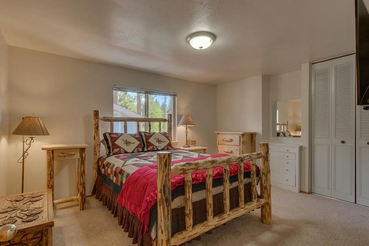 The Meadows - Six Bedroom Home South Lake Tahoe 0*,  United States