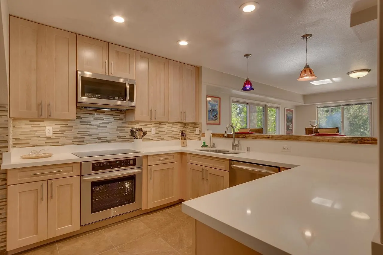 The Meadows - Six Bedroom Home South Lake Tahoe 0*,  United States